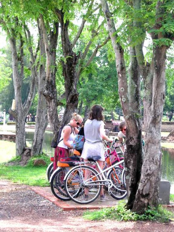 Baan Rim Klong Resort Sukhothai Bagian luar foto